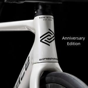 Hyper carbon best sale fiber bike